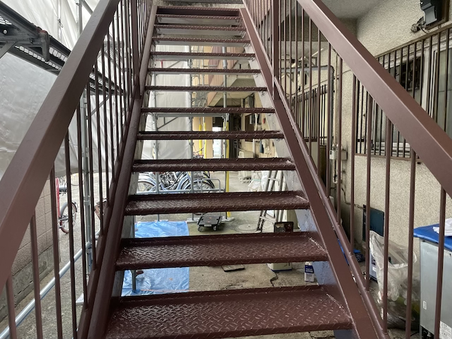 川口市　鉄骨階段塗装工事　完成